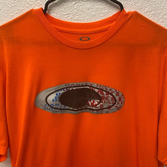 Oakley t shirt - Picture 1 of 2